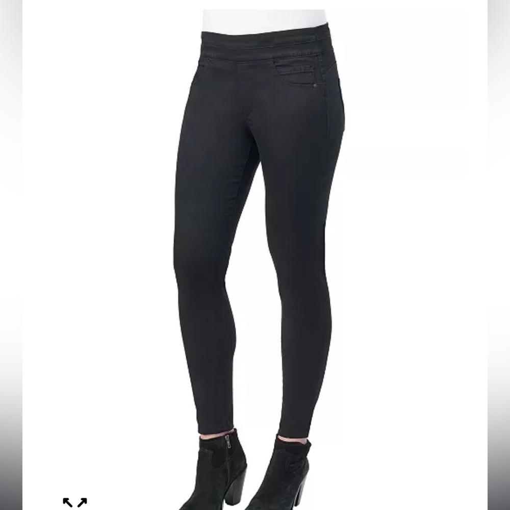 Democracy High Rise Pull On Ankle Jeans